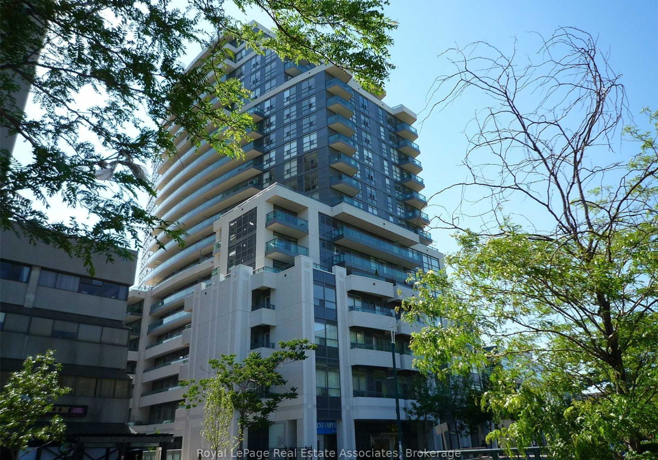 736-spadina-avenue-toronto-toronto-ontario-c13658614