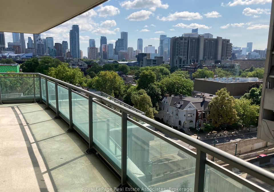 736-spadina-avenue-toronto-toronto-ontario-c13658614