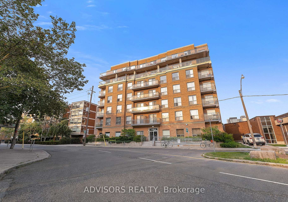 11-christie-street-toronto-toronto-ontario-c13658620