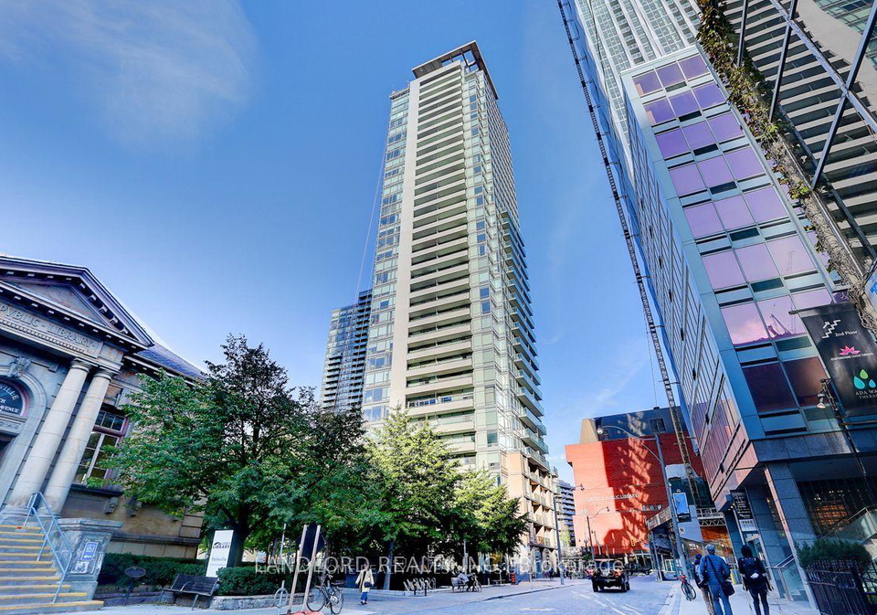 18-yorkville-avenue-toronto-toronto-ontario-c13658802