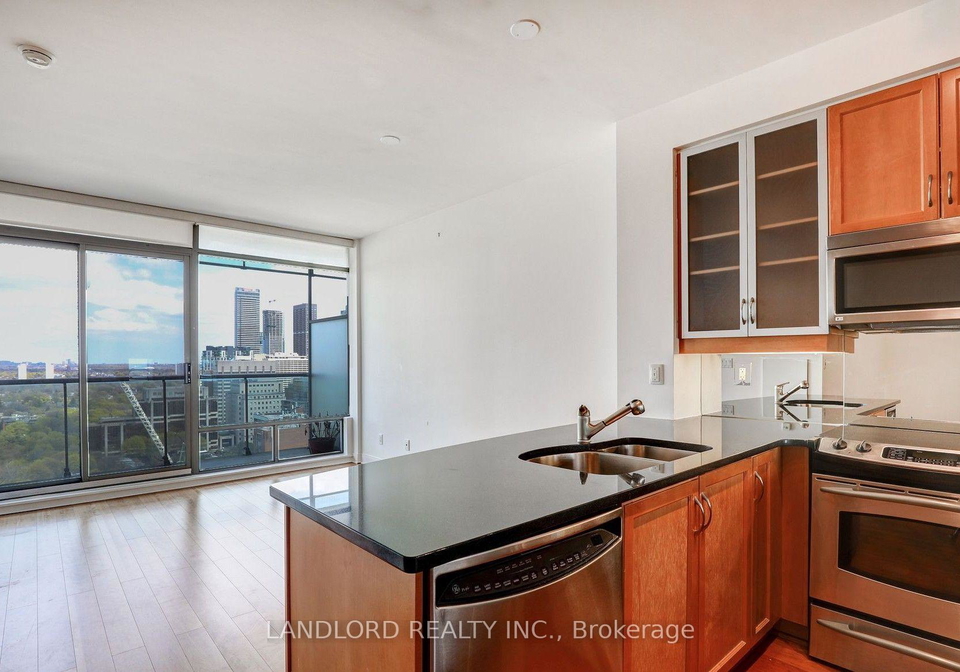 18-yorkville-avenue-toronto-toronto-ontario-c13658802
