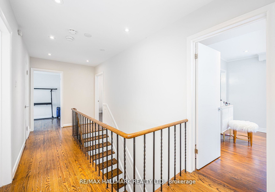 16-paultiel-drive-w-toronto-north-york-ontario-c13658816