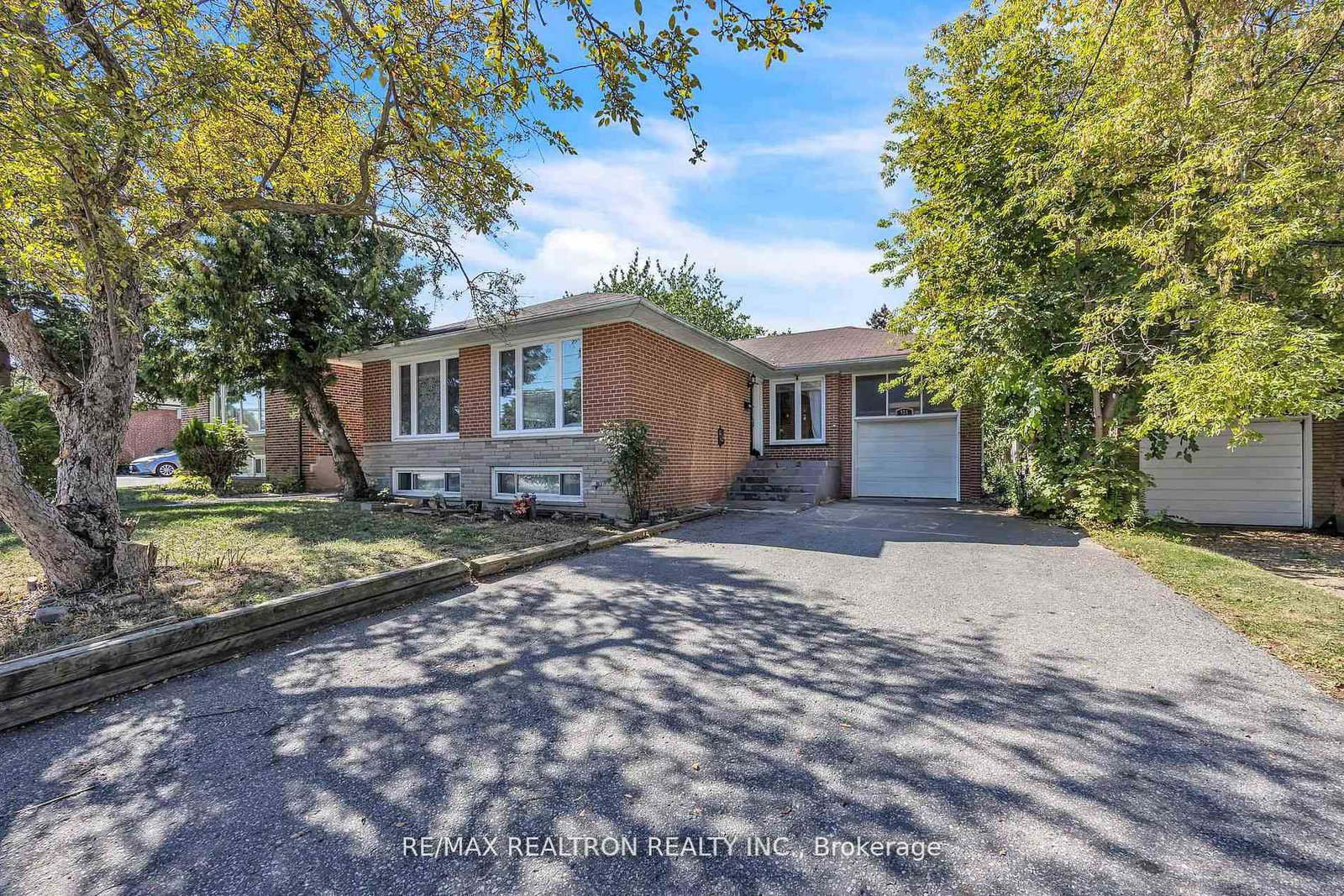 926-willowdale-avenue-toronto-north-york-ontario-c13658868