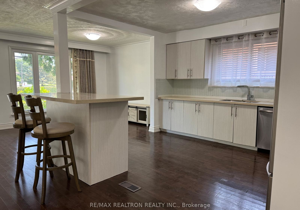 926-willowdale-avenue-toronto-north-york-ontario-c13658868