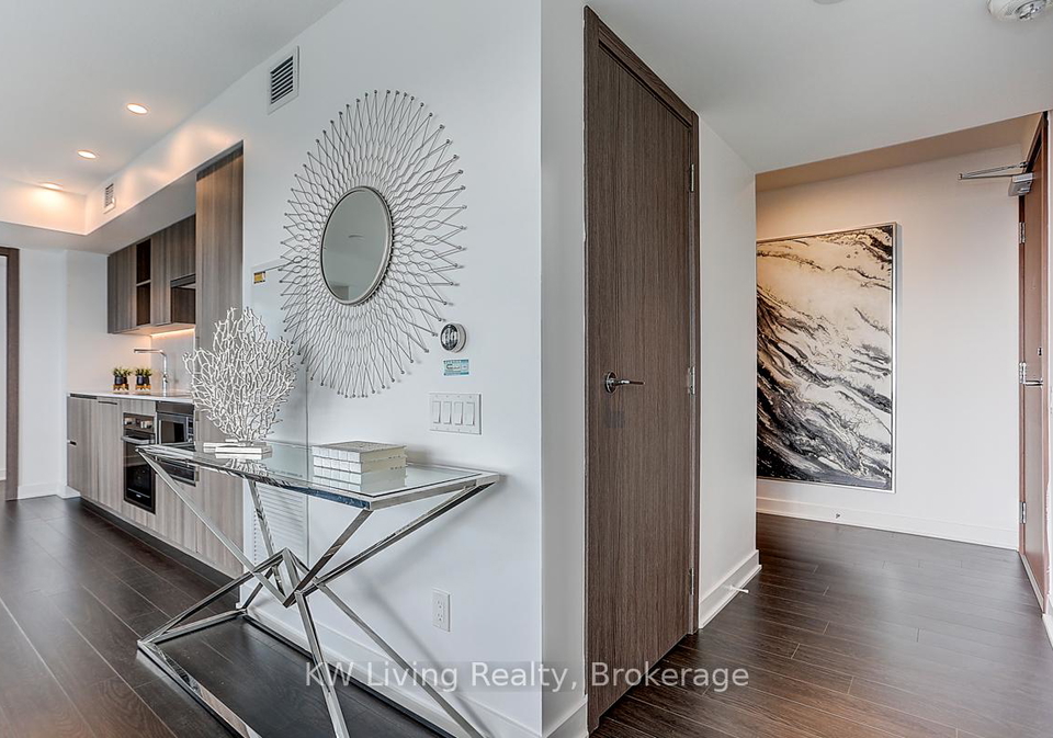 19-bathurst-street-toronto-toronto-ontario-c13659184