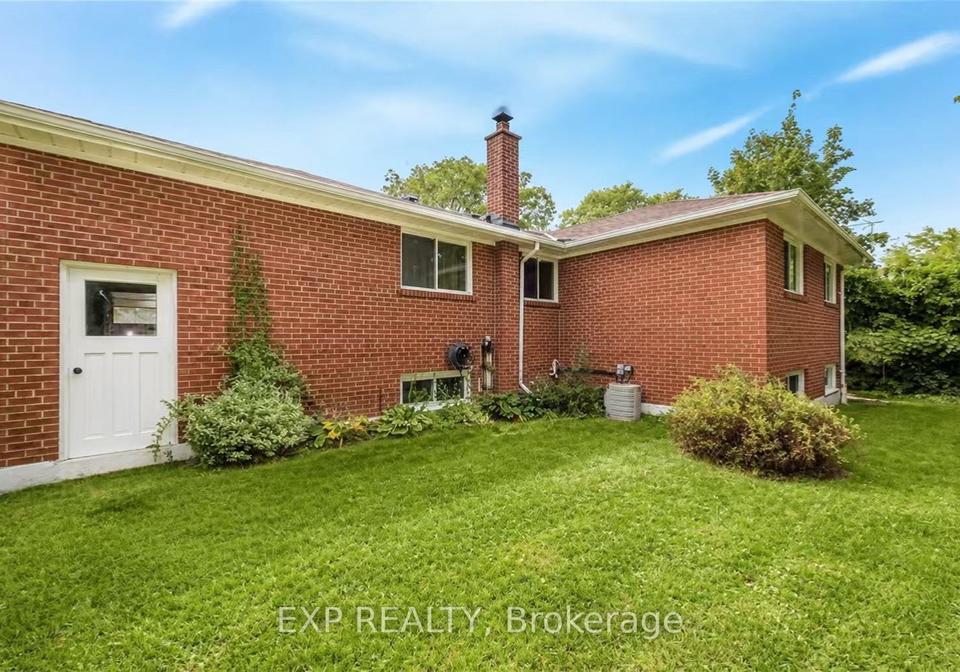 114-castlegrove-boulevard-toronto-north-york-ontario-c13659478