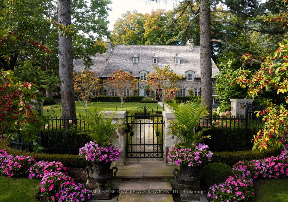 108-sandringham-drive-toronto-toronto-ontario-c13659630