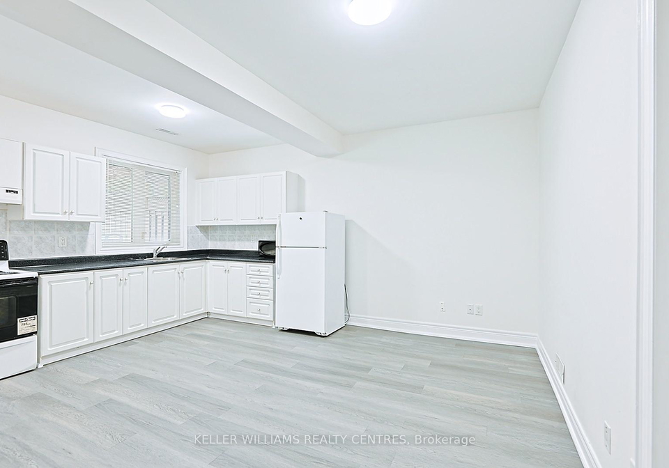 61-fairchild-avenue-toronto-toronto-ontario-c13659684