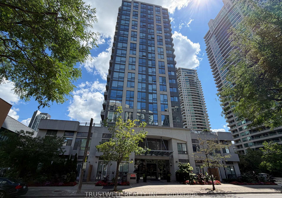 35-hollywood-avenue-toronto-north-york-ontario-c13659800