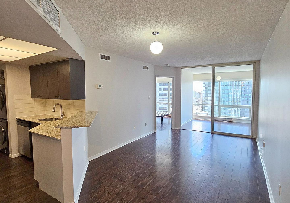 1001-bay-street-toronto-toronto-ontario-c13659856