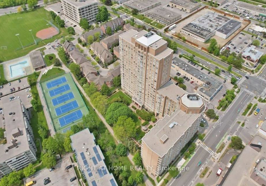 21-overlea-boulevard-toronto-east-york-ontario-c13659868