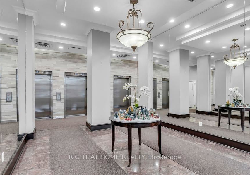 21-overlea-boulevard-toronto-east-york-ontario-c13659868