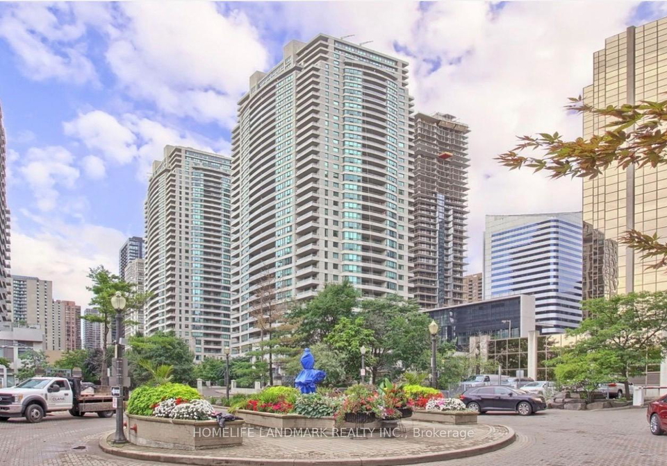 23-hollywood-avenue-toronto-north-york-ontario-c13660174
