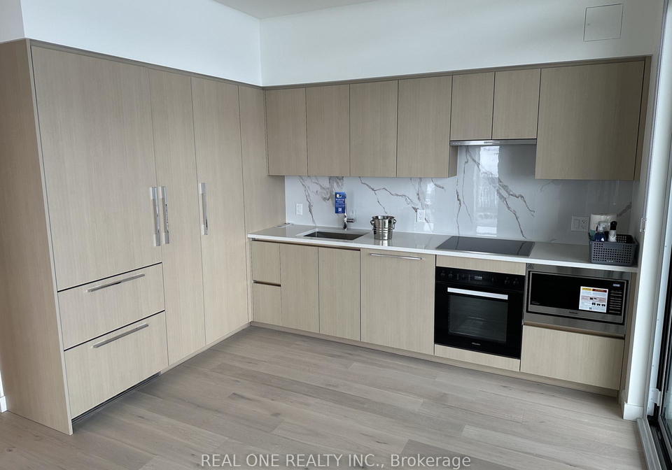 1-concord-city-place-way-toronto-toronto-ontario-c13660208