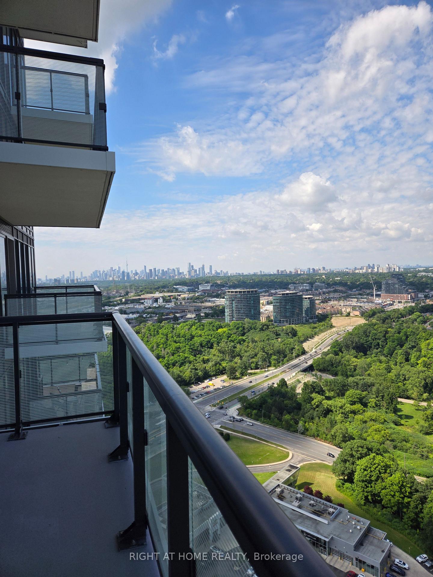 30-inn-on-the-park-drive-toronto-north-york-ontario-c13660270