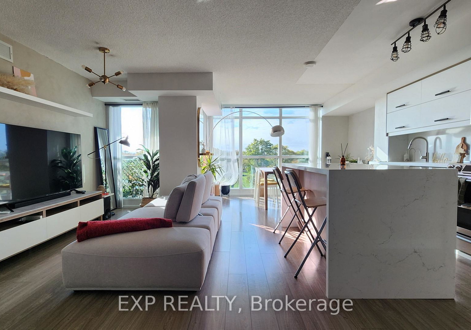 215-fort-york-boulevard-toronto-toronto-ontario-c13660386