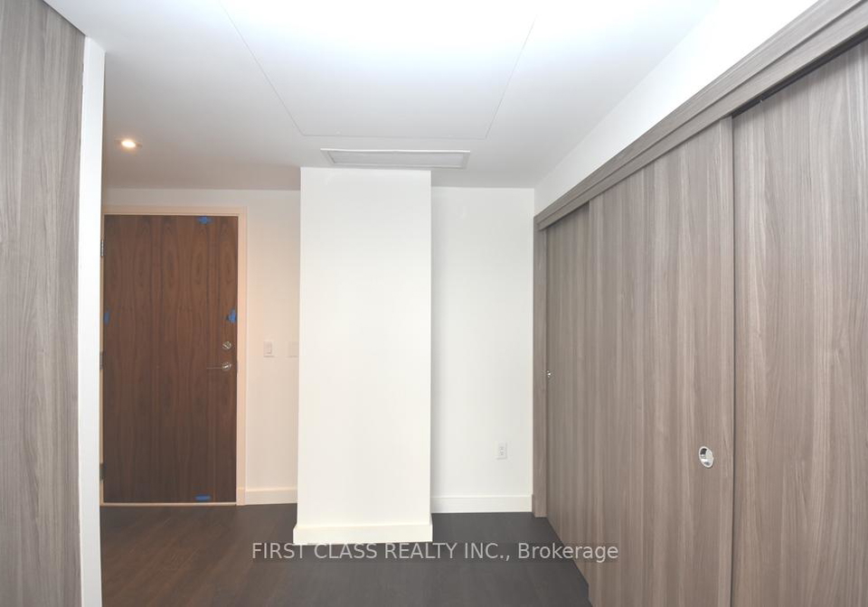25-mcmahon-drive-toronto-north-york-ontario-c13660412