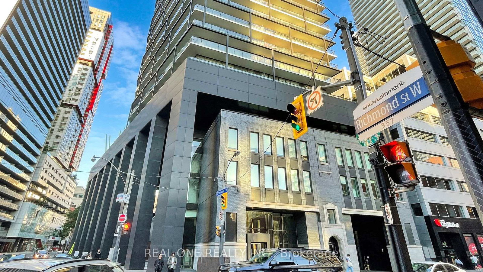 125-peter-street-toronto-toronto-ontario-c13660510