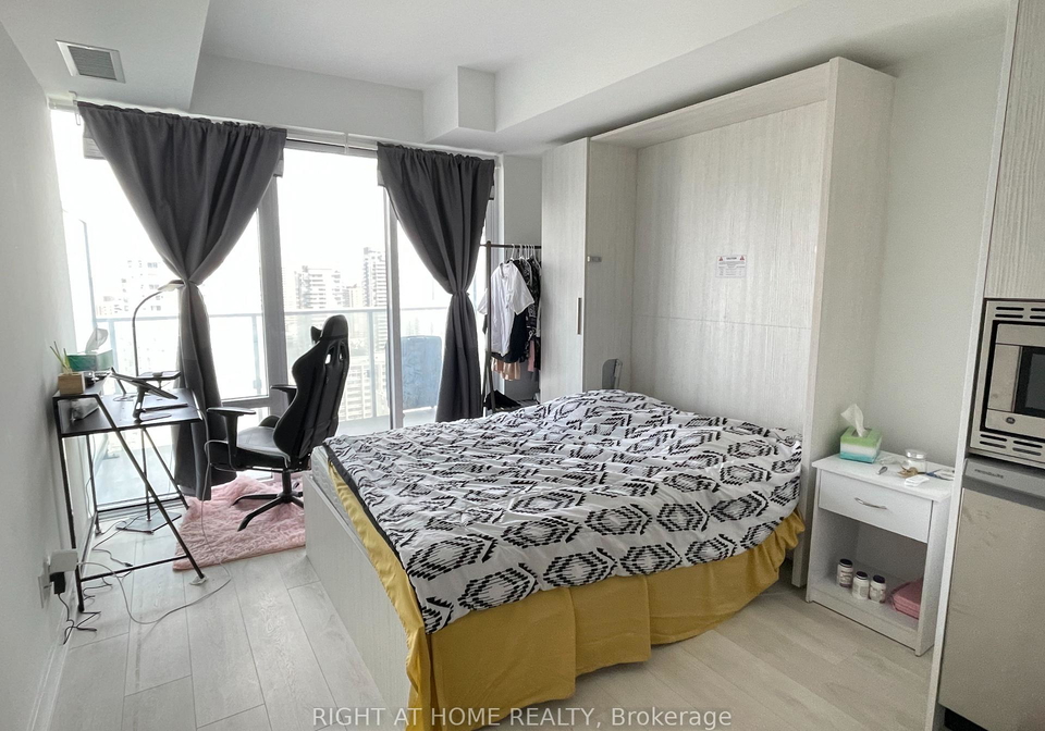 501-yonge-street-toronto-toronto-ontario-c13660550