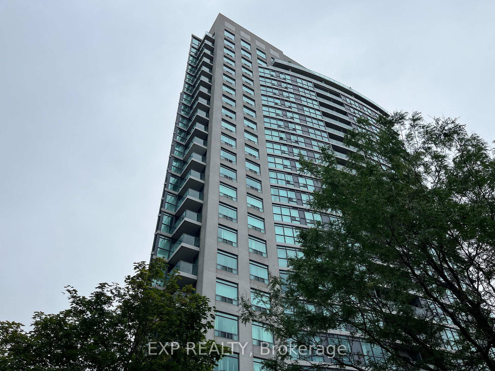 28-harrison-garden-boulevard-toronto-north-york-ontario-c13660568