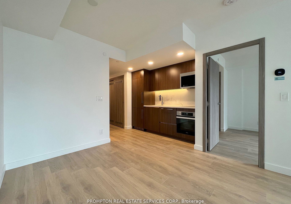 38-widmer-street-toronto-toronto-ontario-c13660584