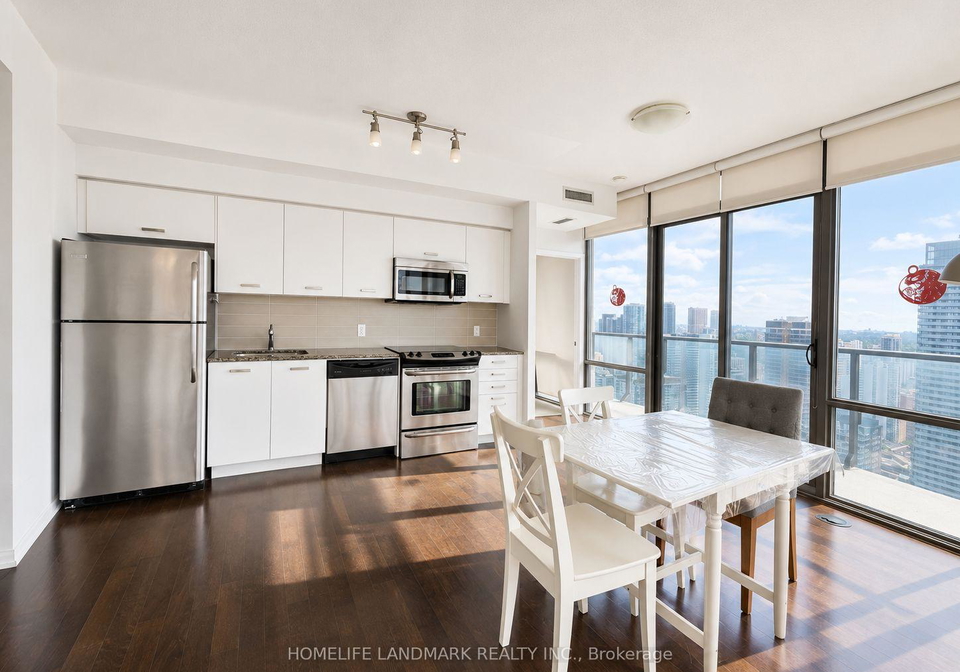 832-bay-street-toronto-toronto-ontario-c13660598