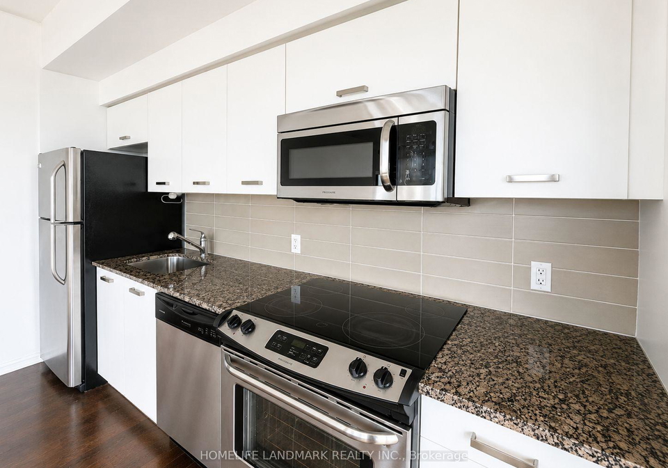 832-bay-street-toronto-toronto-ontario-c13660598