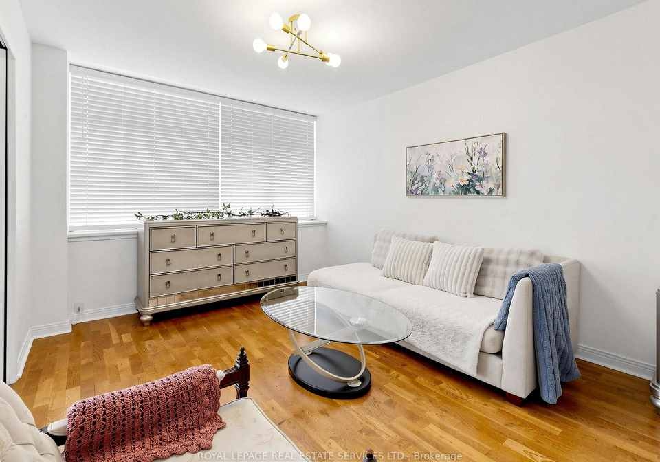 580-christie-street-toronto-toronto-ontario-c13660622