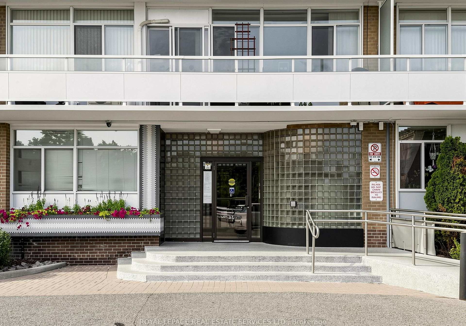 580-christie-street-toronto-toronto-ontario-c13660622