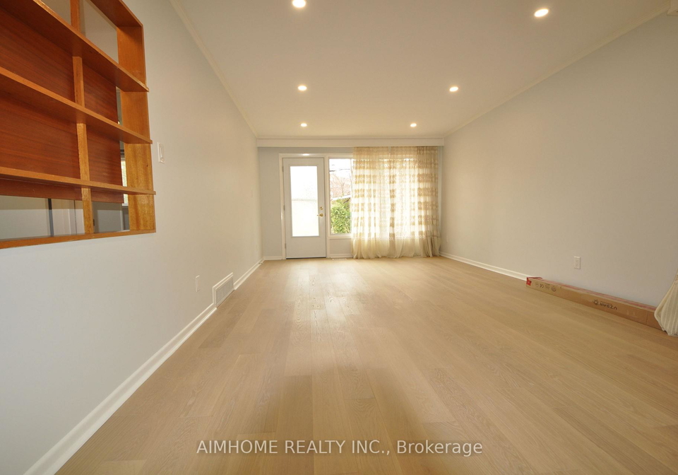 14-dukinfield-crescent-toronto-north-york-ontario-c13660744