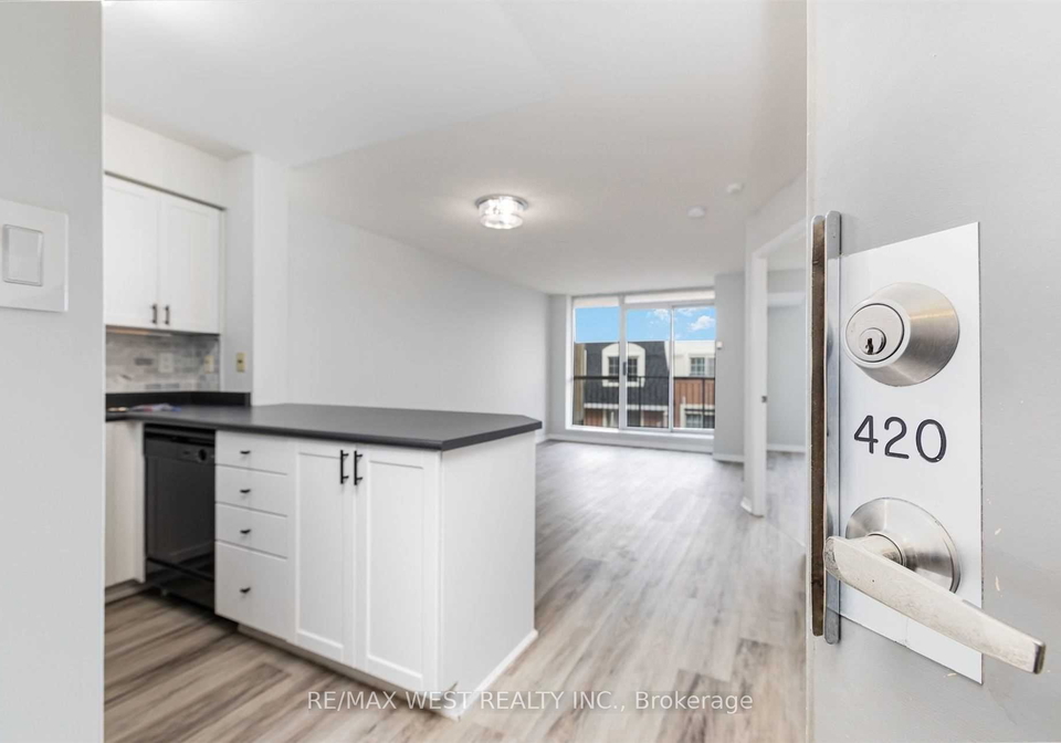 1000-king-street-w-toronto-toronto-ontario-c13660762