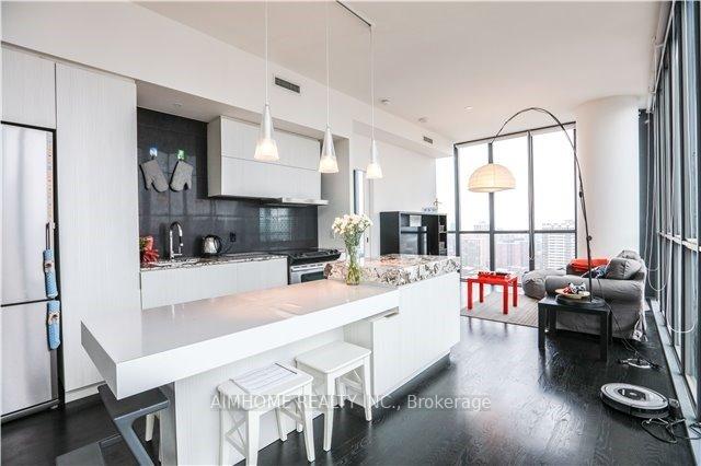 101-charles-street-e-toronto-toronto-ontario-c13660788