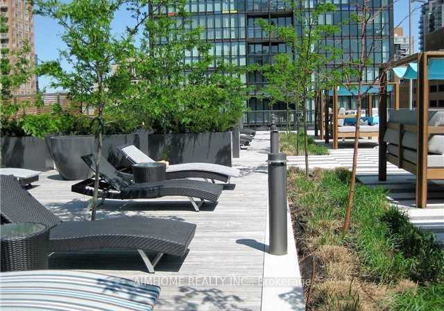 101-charles-street-e-toronto-toronto-ontario-c13660788