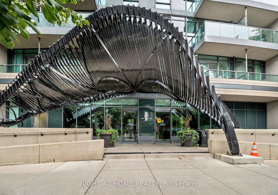 231-fort-york-boulevard-toronto-toronto-ontario-c13660914