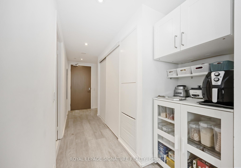 251-jarvis-street-toronto-toronto-ontario-c13661020