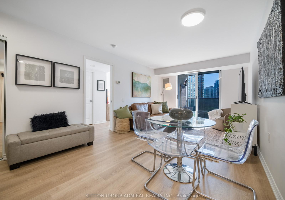 35-finch-avenue-e-toronto-north-york-ontario-c13661348