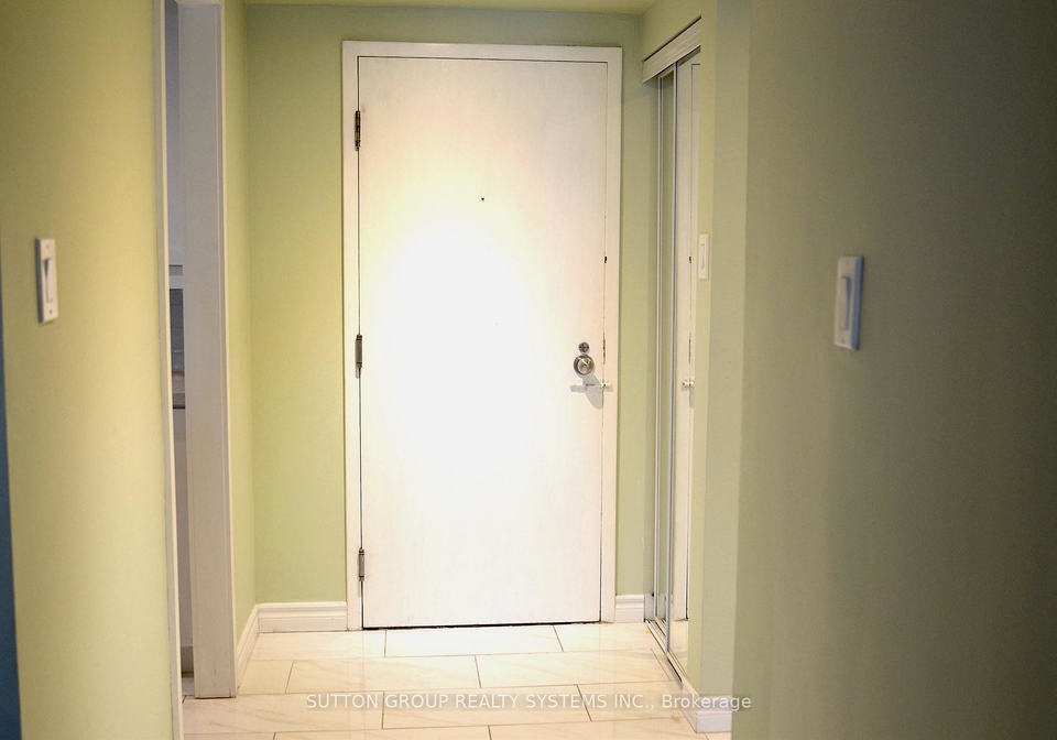 717-bay-street-toronto-toronto-ontario-c13661396