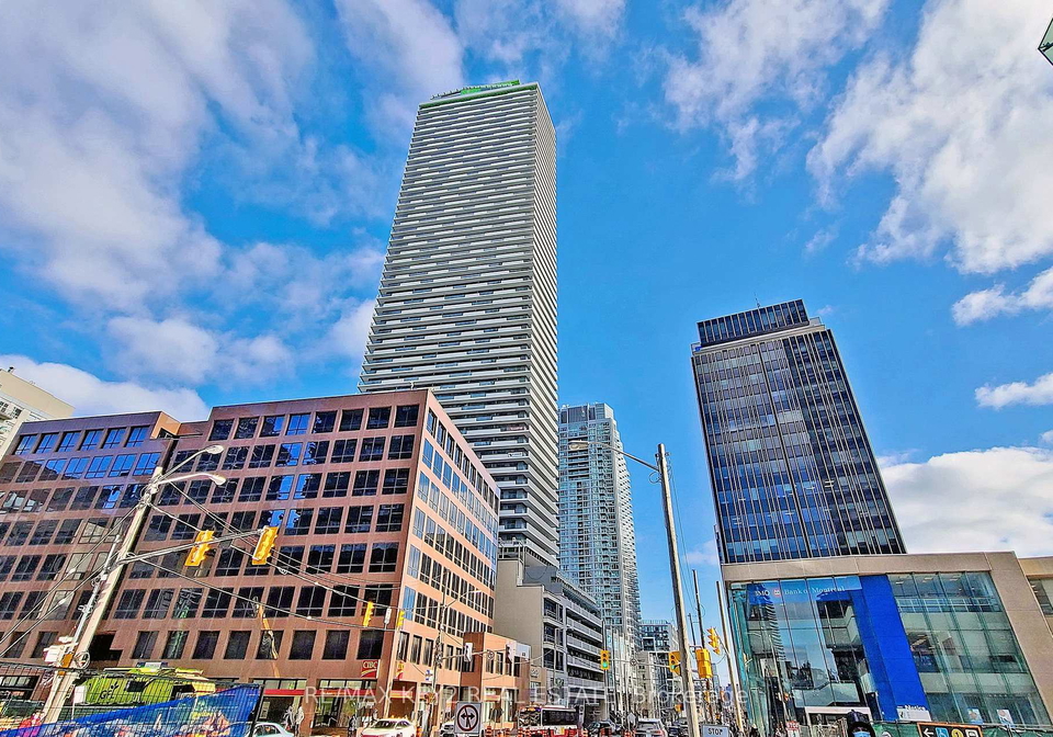 2221-yonge-street-toronto-toronto-ontario-c13661408