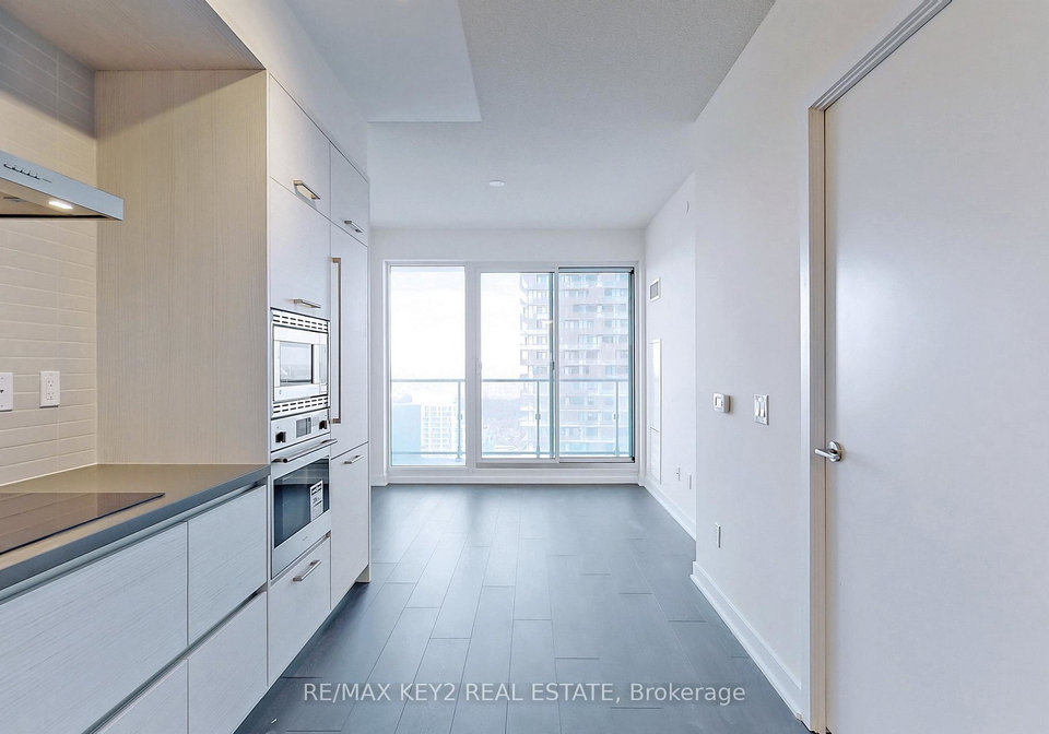 2221-yonge-street-toronto-toronto-ontario-c13661408