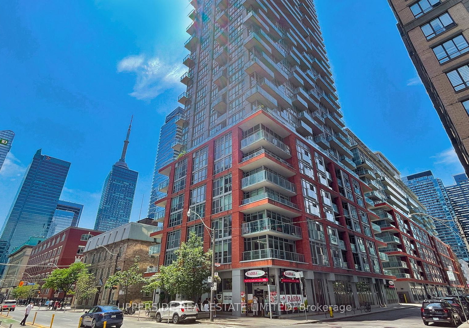 126-simcoe-street-toronto-toronto-ontario-c13661418