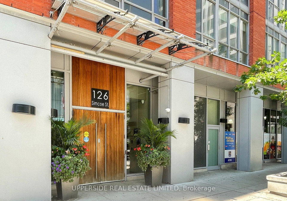 126-simcoe-street-toronto-toronto-ontario-c13661418