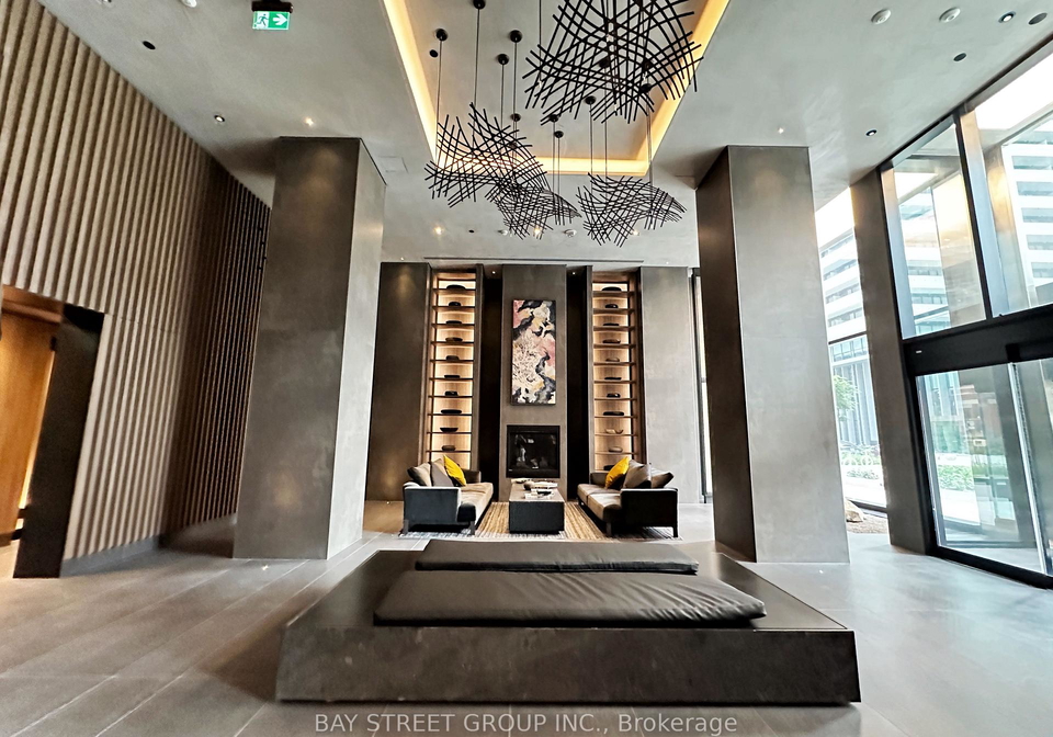 55-charles-street-e-toronto-toronto-ontario-c13661440