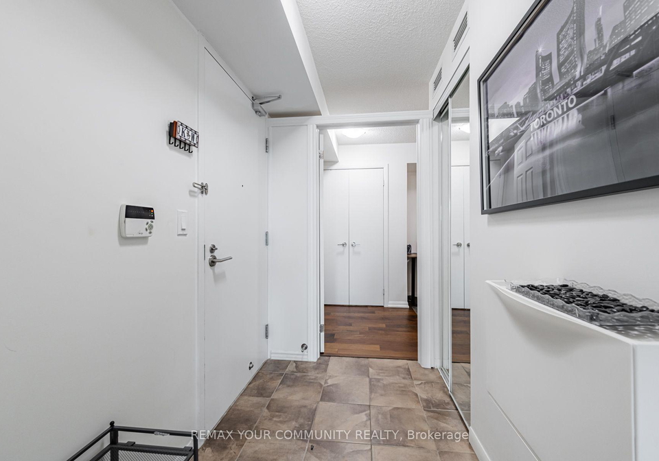 209-fort-york-boulevard-toronto-toronto-ontario-c13661544
