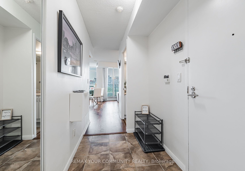 209-fort-york-boulevard-toronto-toronto-ontario-c13661544
