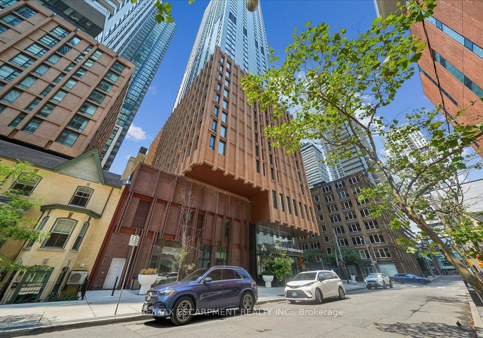 28-widmer-street-toronto-toronto-ontario-c13661612