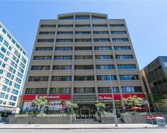 555-yonge-street-toronto-toronto-ontario-c13661846