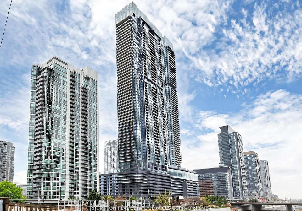 1-concord-cityplace-way-toronto-toronto-ontario-c13661924