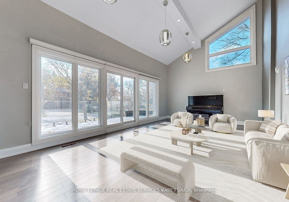136-denlow-boulevard-toronto-north-york-ontario-c13662644