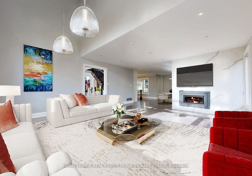 136-denlow-boulevard-toronto-north-york-ontario-c13662644
