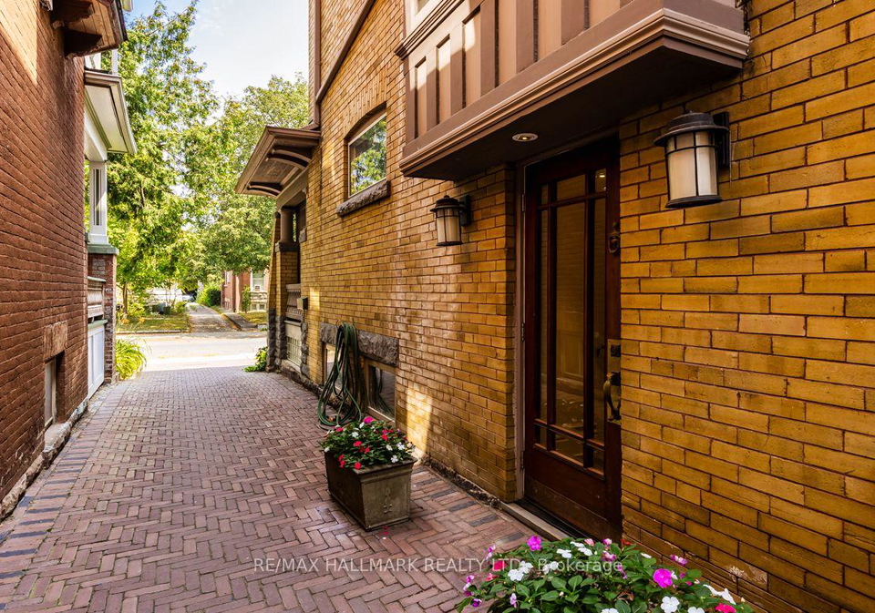 344-palmerston-boulevard-toronto-toronto-ontario-c13662652